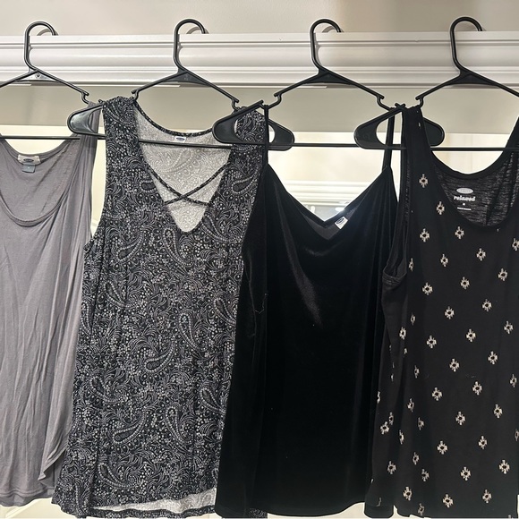 Old Navy Top Lot (19 tops) - Picture 2 of 9